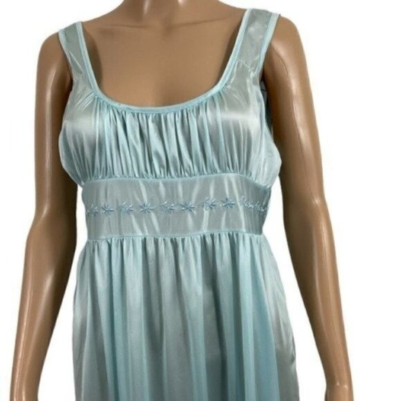 VINTAGE NWT Bernette New York Blue Lingerie Embroidered Nylon Night Gown Large - Picture 3 of 8